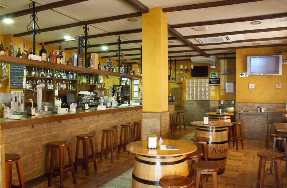 Nuestra Taberna, bares y pubs en Aguadulce